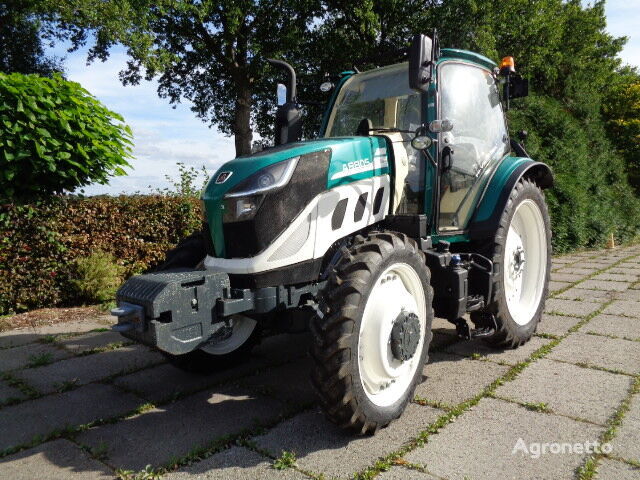 nový kolesový traktor Arbos 5130