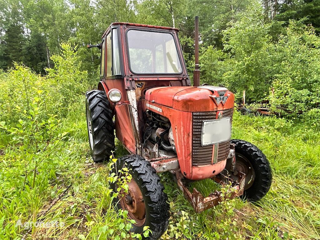 kolesový traktor Massey Ferguson  25