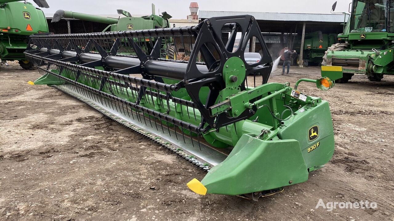 kombajn John Deere 930F